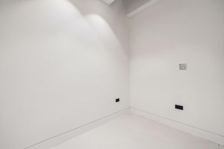 4 bedroom terraced house to rent - Photo 3
