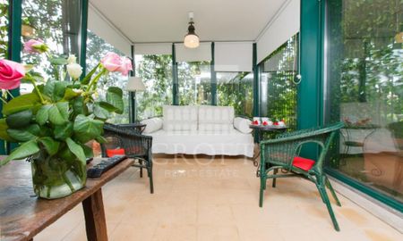 Piazza del Popolo: 60mq apartment, living with dining area, 2 sofa bed, bedroom, 2 baths, veranda. Central, bright, silent, completely furnished. Ref 1430 - Photo 2