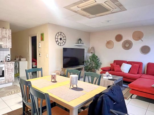 Gemeubeld appartement met 1 slaapkamer! - Photo 1