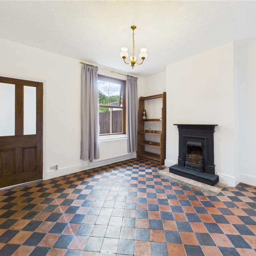 2 bedroom Terraced House to rent - Photo 1