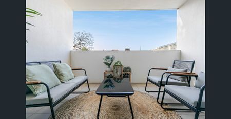 High-quality Furnished Modern Apartment Offering Convenience And Level Access - Photo 4