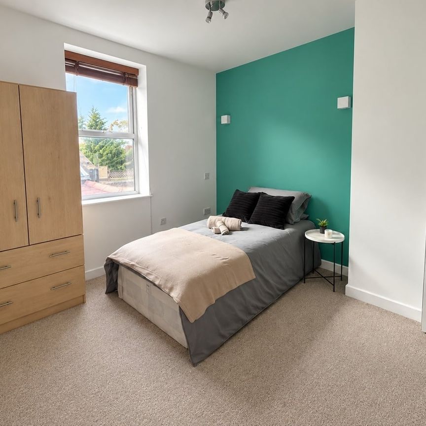 Studio Flat, Beckenham Road, BR3 - Photo 1