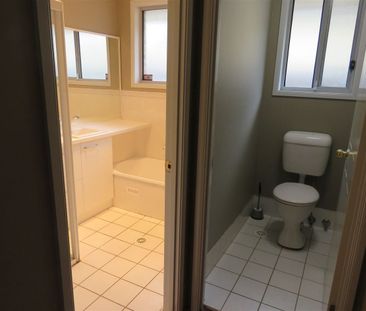 Spacious Four Bedroom Home - Photo 5