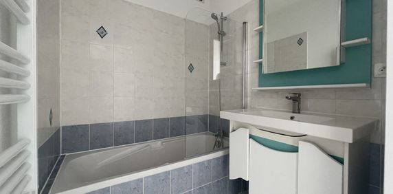 Location Appartement 2 pièces 50m² ONET LE CHATEAU 12850 - Photo 2