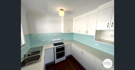 CLOSE TO THE BEACH WITH LARGE YARD & PLENTY OF STORAGE - Photo 5