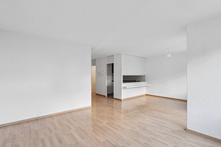Luminous and modern 4.5-room apartment with a beautiful view in Bellach Special offer: the first net rent free - Photo 4