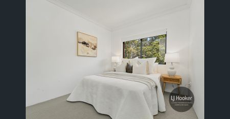 Available 12 December - Photo 3