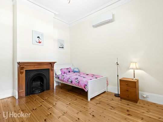 15 Wells Street, STEPNEY - Photo 1