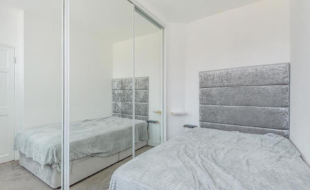 3 bedroom apartment to rent - Photo 3