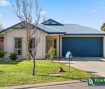 Stylish Low Maintenance 4 Bedroom home with Solar - Photo 6