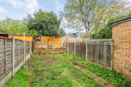 3 bedroom house to rent - Photo 3