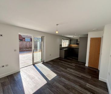 2 bedroom detached bungalow to rent - Photo 5