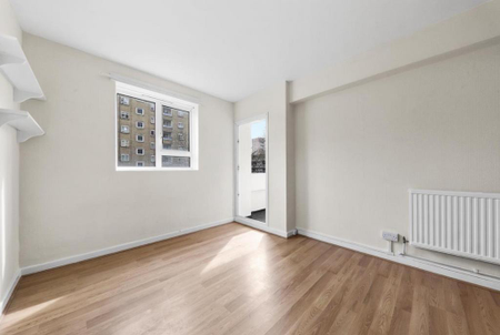 4 bedroom flat to rent - Photo 5