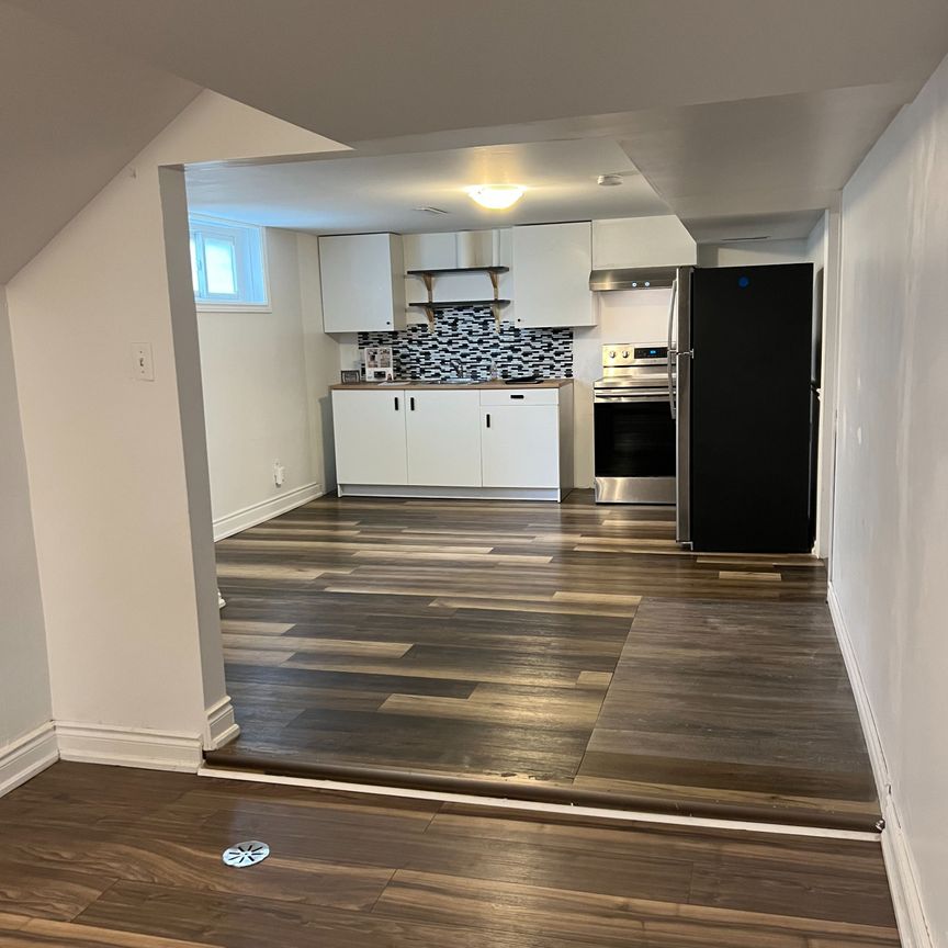 For Lease - 8 Myrtle Avenue Unit# #Lower, St. Catharines, Ontario - Photo 1