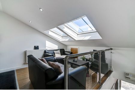 3 Bed End Terrace, Stonemasons Close, L7 - Photo 2