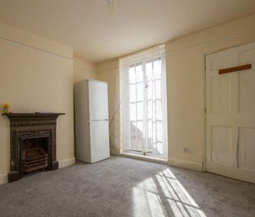 3 bedroom terraced house to rent - Photo 6