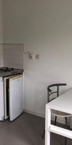 STUDIO MEUBLE Quartier hopital - Photo 4