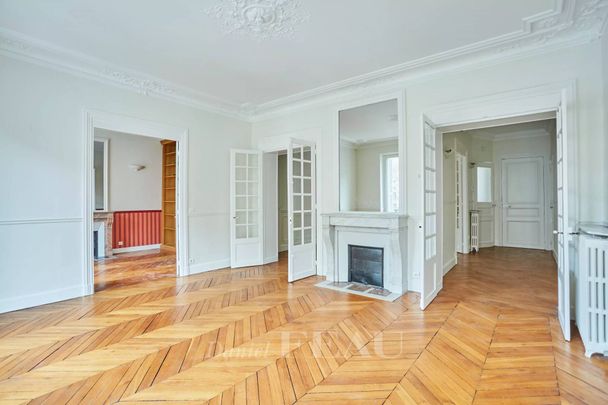 Location appartement, Paris 7ème (75007), 6 pièces, 124.1 m², ref 86407571 - Photo 1