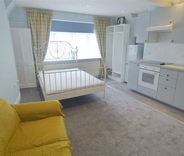 Woodland Way, NW7, London - Photo 5