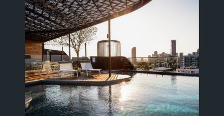 Valencia Residences - FULLY FURNISHED - Photo 2