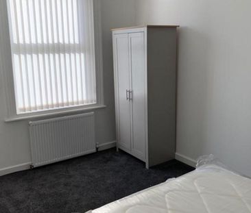 4 bedroom house to rent - Photo 2