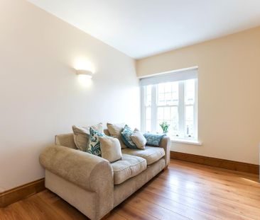 20b Main Street, Hillsborough, BT26 6AE - Photo 1