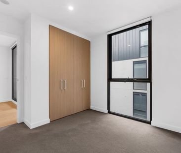 Modern Apartment Living with Exceptional Facilities - Photo 6