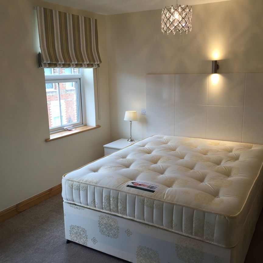 2 Bed Flat, Stanley Grove, RG1 - Photo 1