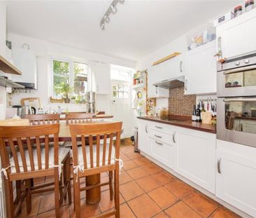 3 Bed Terraced House, Winforton Street, SE10 - Photo 1