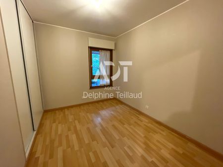 Location Appartement 3 pièces 69m² GRENOBLE 38100 - Photo 2
