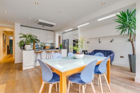 5 bedroom terraced house to rent - Photo 4