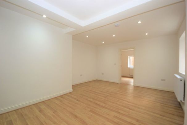 Long Lane, Finchley, N2 - Photo 1