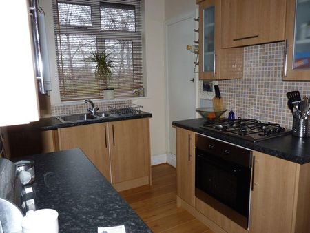 2 bedroom apartment to rent - Photo 5