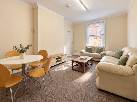 Talbot Road, Bournemouth, BH9 - Photo 1