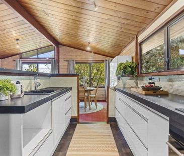 23 Ambury Place, Merrilands, New Plymouth - Photo 2