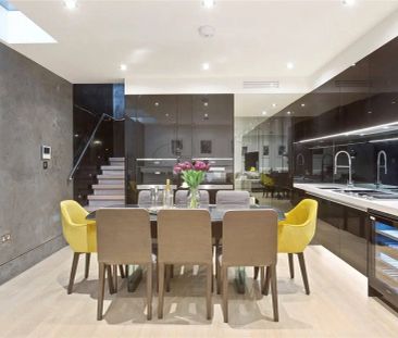 3 bedroom house in London - Photo 6