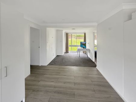 LIFESTYLE LIVING: 4-BEDROOM HOME WITH POOL & BIG BACKYARD - Photo 2