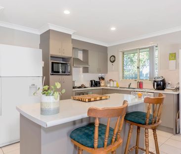 Spacious & Low Maintenance Family Home - Photo 5