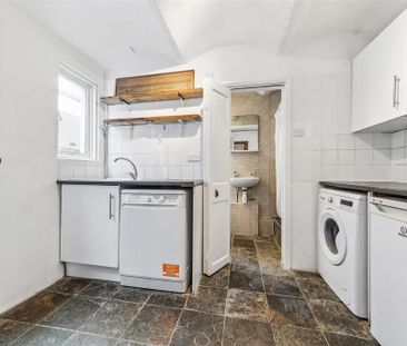 4 bedroom terraced house to rent - Photo 5