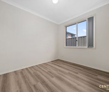 11 Port Macquarie Avenue, Hoxton Park, NSW 2171 - Photo 2