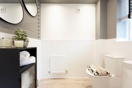 4 bedroom detached house to rent - Photo 5