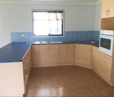 63 Ferrari Street, Lawnton QLD 4501 - House For Rent | Domain - Photo 3