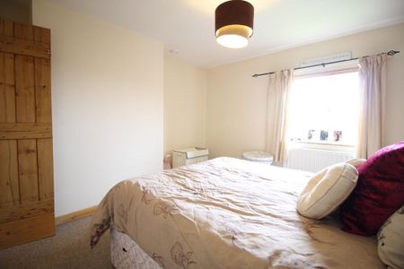 2 bedroom semi-detached house to rent - Photo 3