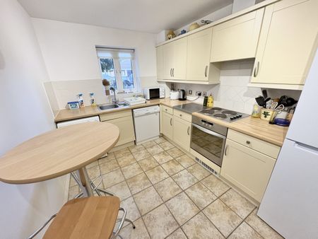 Hermes Court, Hayling Close, Gosport, Hampshire, PO12 - Photo 5