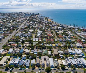 Spacious Private Townhouse in Prime Scarborough Location! - Photo 1