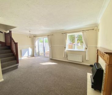 3 bedroom semi-detached house to rent - Photo 2