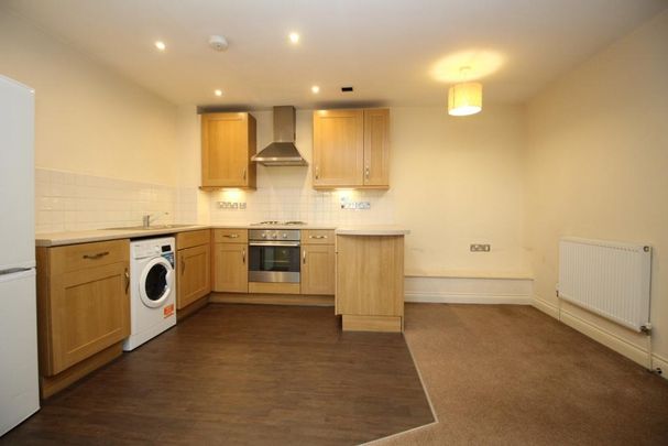 2 bedroom flat to rent - Photo 1