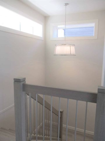 Executive 3bed 3bath Duplex; Mezzo – Available November 1st - Photo 4