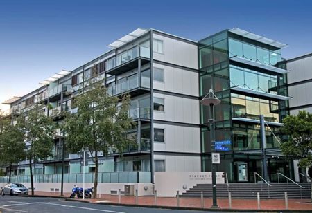 Stunning Fully Furnished Apartment in Viaduct Point - Photo 4