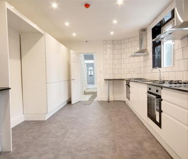 House share to rent - Photo 4